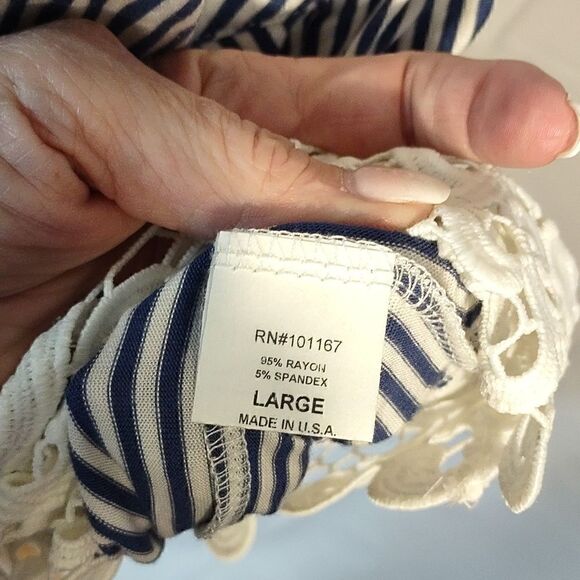 Cha Cha Vente Striped Asymmetrical Top - Picture 6 of 9